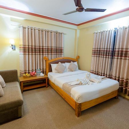 Paradise Boutique Hotel Pokhara Exterior photo